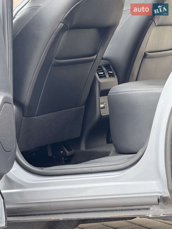 Позашляховик / Кросовер Nissan Rogue 2021 в Одесі