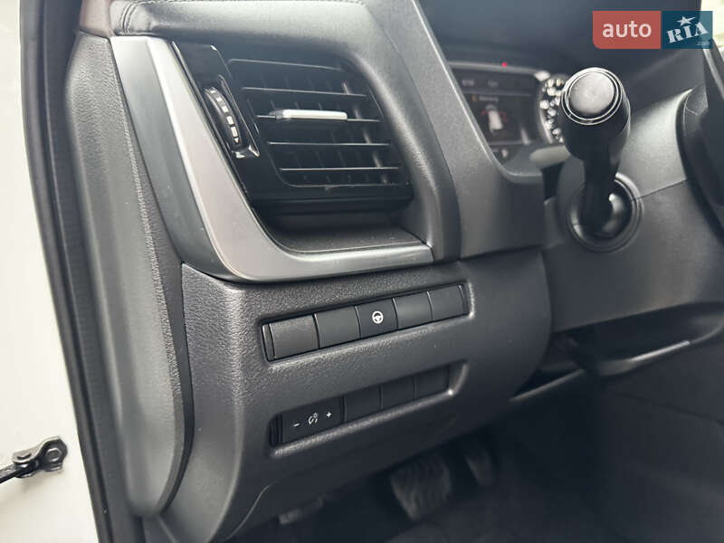 Позашляховик / Кросовер Nissan Rogue 2021 в Києві фото 16 Позашляховик / Кросовер Nissan Rogue 2021 в Києві