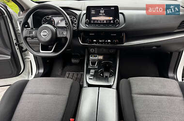 Внедорожник / Кроссовер Nissan Rogue 2021 в 