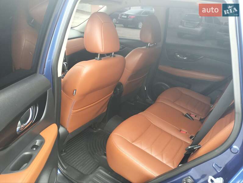 Позашляховик / Кросовер Nissan Rogue 2017 в Дніпрі фото 12 Позашляховик / Кросовер Nissan Rogue 2017 в Дніпрі