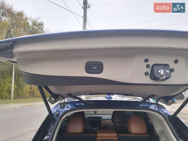 Позашляховик / Кросовер Nissan Rogue 2017 в Дніпрі фото 17 Позашляховик / Кросовер Nissan Rogue 2017 в Дніпрі