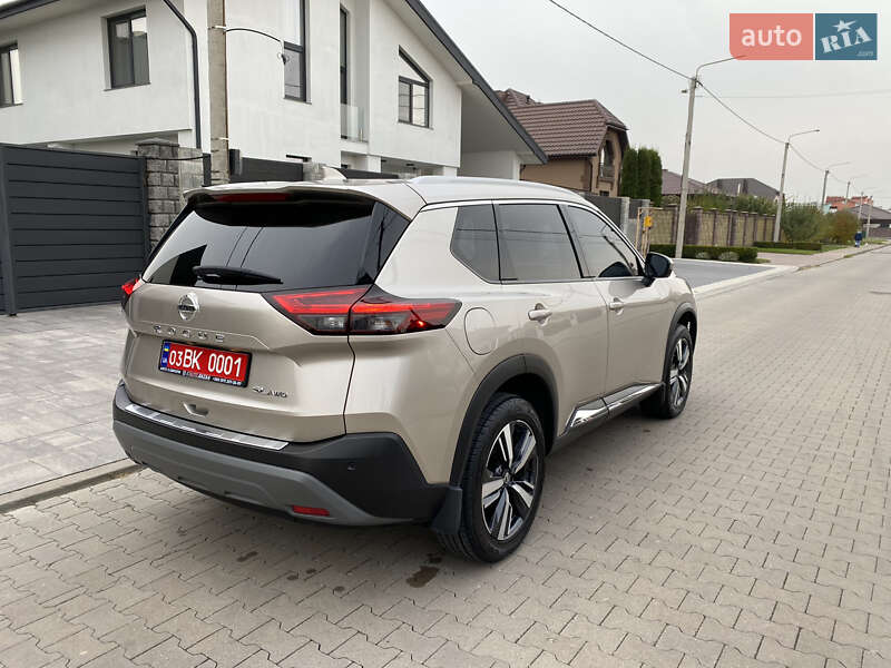 Позашляховик / Кросовер Nissan Rogue 2021 в Рівному