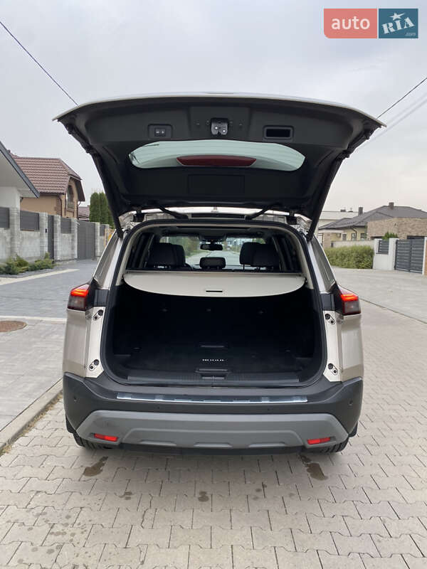 Позашляховик / Кросовер Nissan Rogue 2021 в Рівному