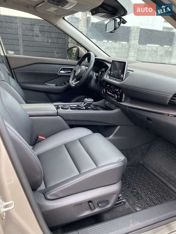 Позашляховик / Кросовер Nissan Rogue 2021 в Рівному