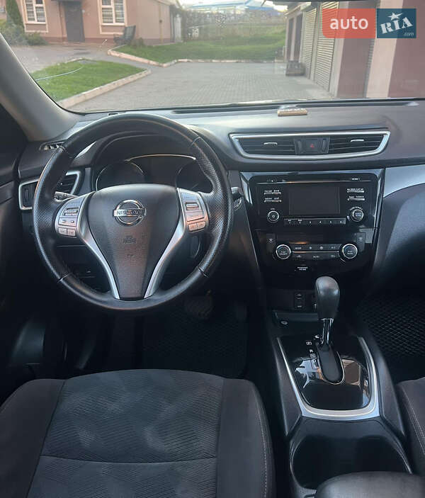 Внедорожник / Кроссовер Nissan Rogue 2015 в Хмельницком фото 4 Внедорожник / Кроссовер Nissan Rogue 2015 в Хмельницком