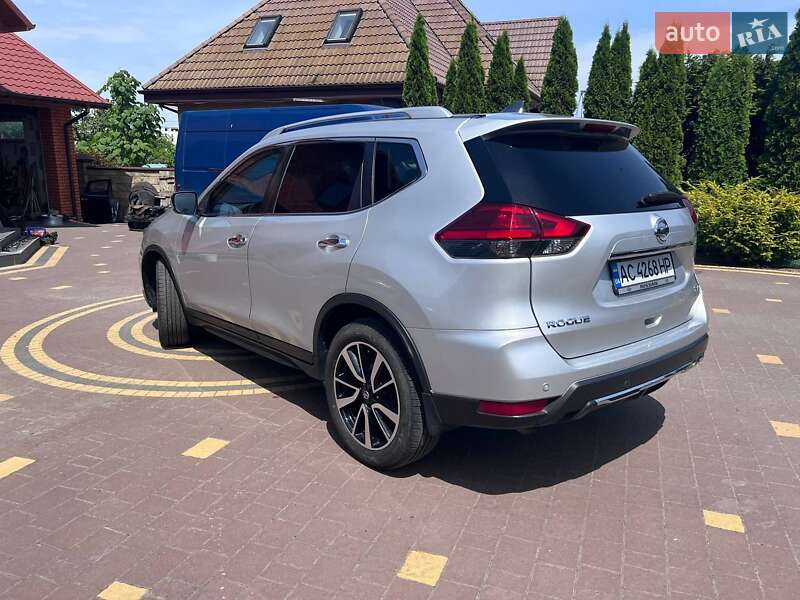 Внедорожник / Кроссовер Nissan Rogue 2020 в Луцке