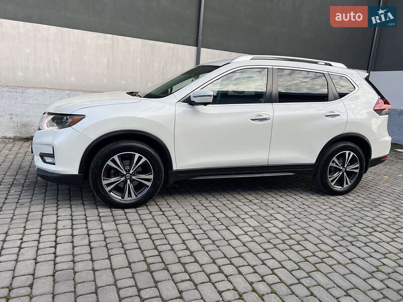 Внедорожник / Кроссовер Nissan Rogue 2019 в Киеве
