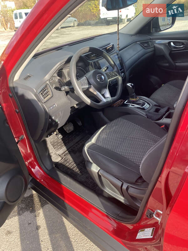 Позашляховик / Кросовер Nissan Rogue 2017 в Бережанах