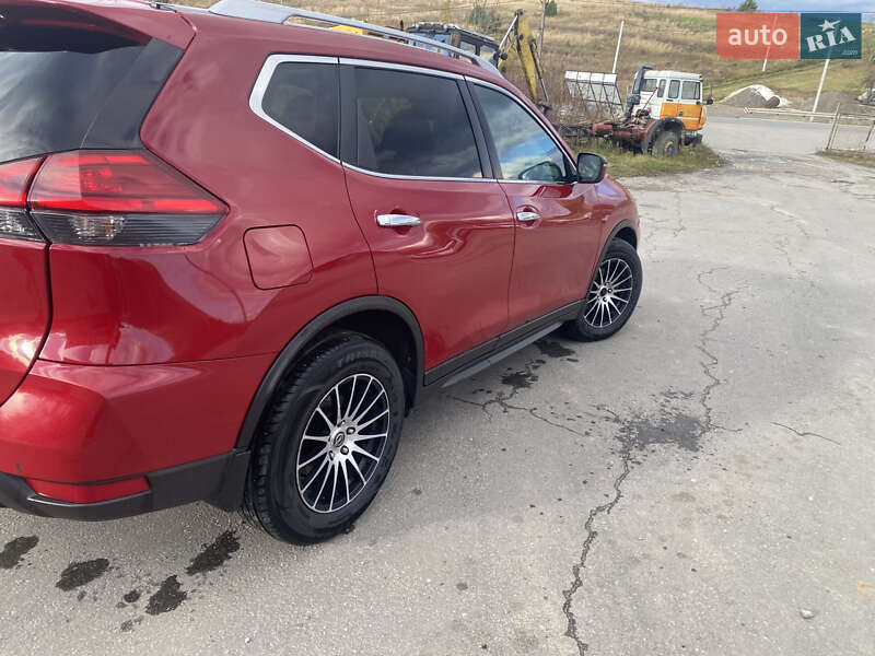 Позашляховик / Кросовер Nissan Rogue 2017 в Бережанах