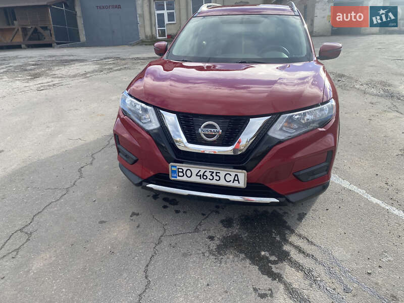 Позашляховик / Кросовер Nissan Rogue 2017 в Бережанах