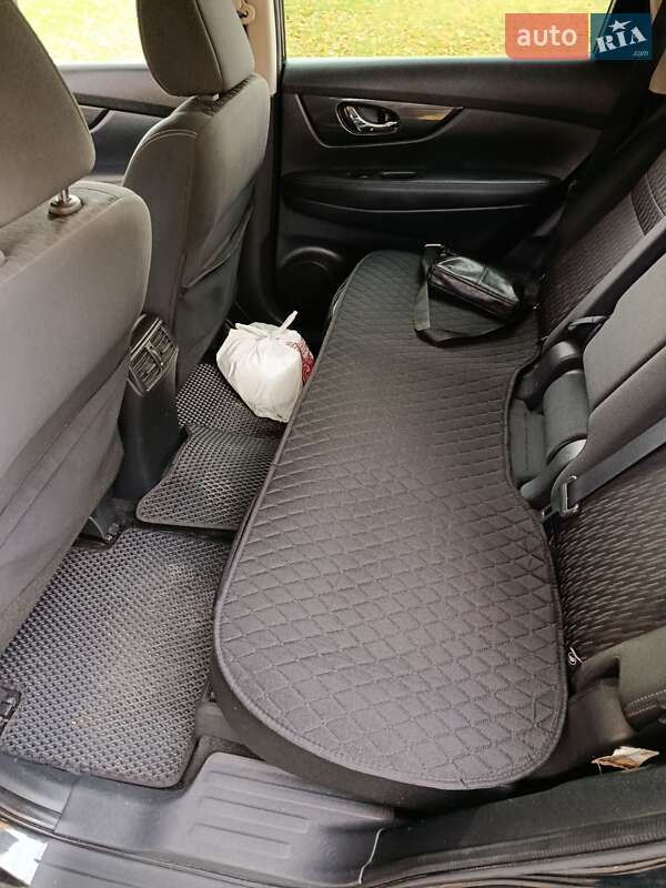 Внедорожник / Кроссовер Nissan Rogue 2016 в Хмельницком