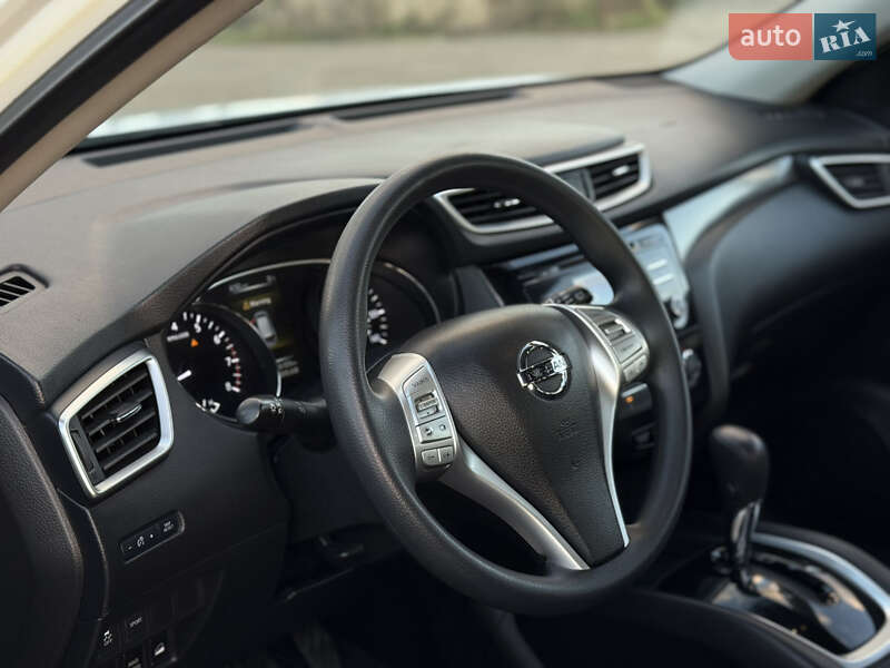 Позашляховик / Кросовер Nissan Rogue 2015 в Івано-Франківську