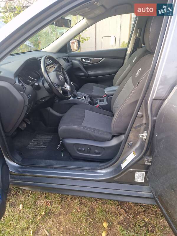 Внедорожник / Кроссовер Nissan Rogue 2020 в Дорогом