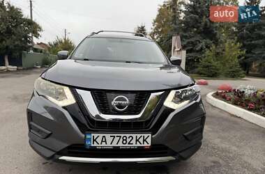 Позашляховик / Кросовер Nissan Rogue 2017 в Чугуєві