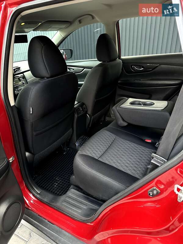 Позашляховик / Кросовер Nissan Rogue 2016 в Вінниці