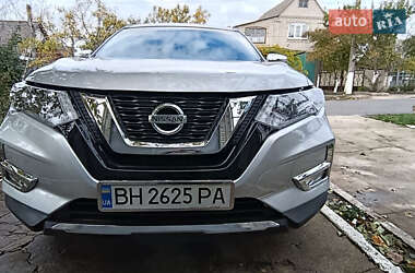 Внедорожник / Кроссовер Nissan Rogue 2016 в Подольске