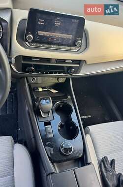 Позашляховик / Кросовер Nissan Rogue 2023 в Львові