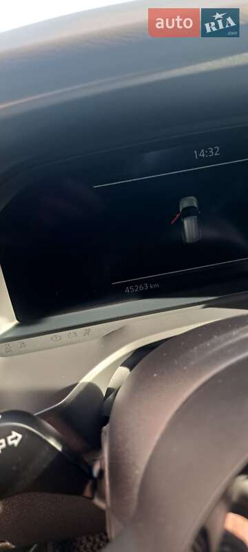 Позашляховик / Кросовер Nissan Rogue 2023 в Львові