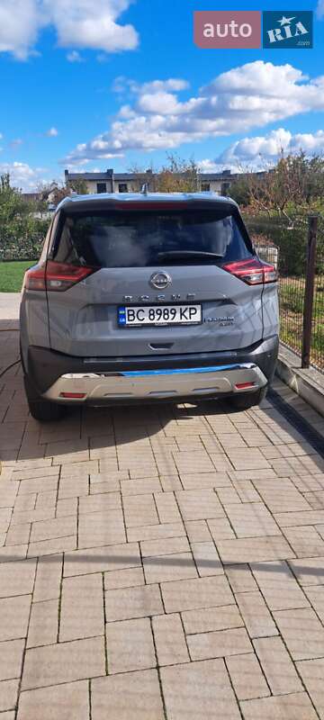 Позашляховик / Кросовер Nissan Rogue 2023 в Львові
