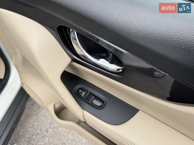 Позашляховик / Кросовер Nissan Rogue 2019 в Білій Церкві