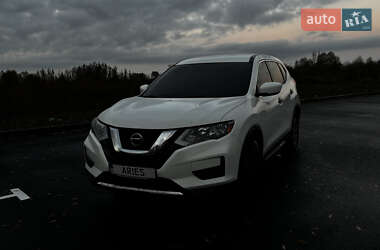 Позашляховик / Кросовер Nissan Rogue 2018 в Пирятині