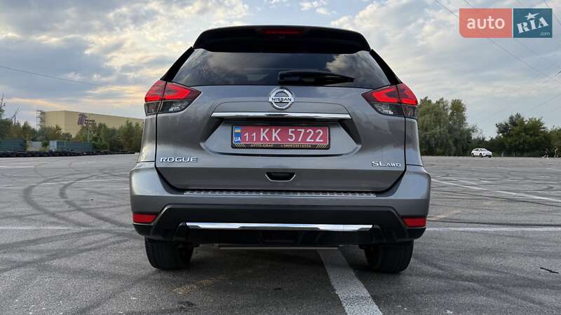 Позашляховик / Кросовер Nissan Rogue 2018 в Києві