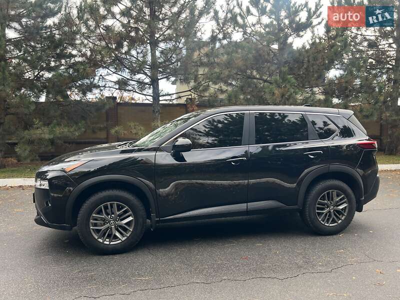 Внедорожник / Кроссовер Nissan Rogue 2021 в Днепре