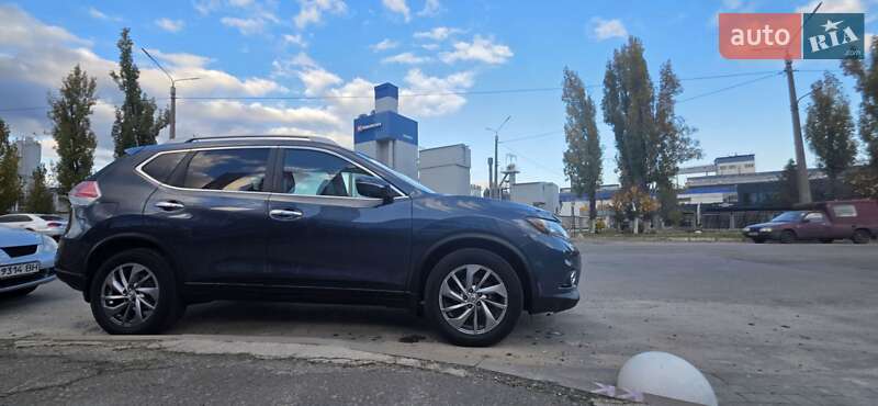 Внедорожник / Кроссовер Nissan Rogue 2014 в Киеве