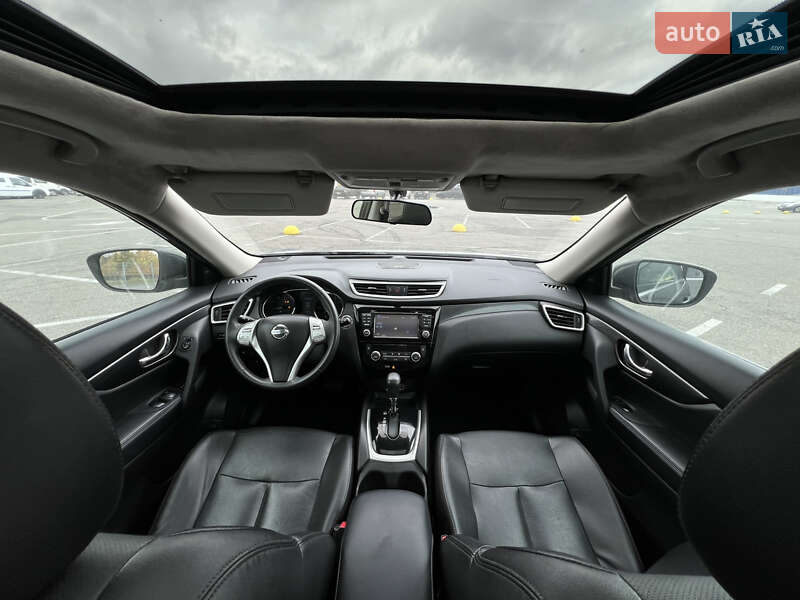 Внедорожник / Кроссовер Nissan Rogue 2016 в Киеве