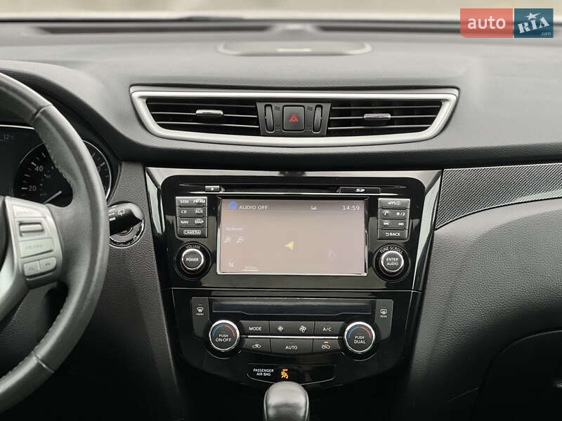 Внедорожник / Кроссовер Nissan Rogue 2016 в Киеве