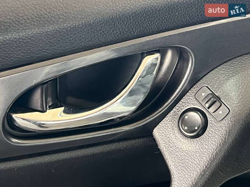 Внедорожник / Кроссовер Nissan Rogue 2017 в Одессе фото 10 Внедорожник / Кроссовер Nissan Rogue 2017 в Одессе