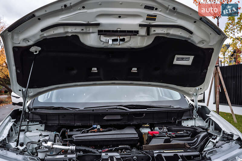 Внедорожник / Кроссовер Nissan Rogue 2018 в Белой Церкви