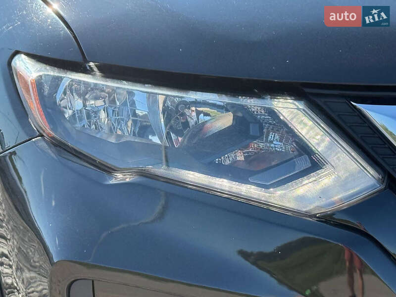 Внедорожник / Кроссовер Nissan Rogue 2018 в Стрые