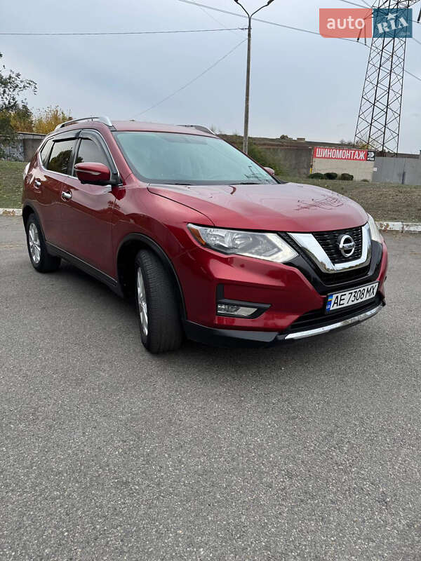 Внедорожник / Кроссовер Nissan Rogue 2014 в Остер
