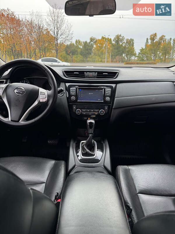 Внедорожник / Кроссовер Nissan Rogue 2014 в Остер