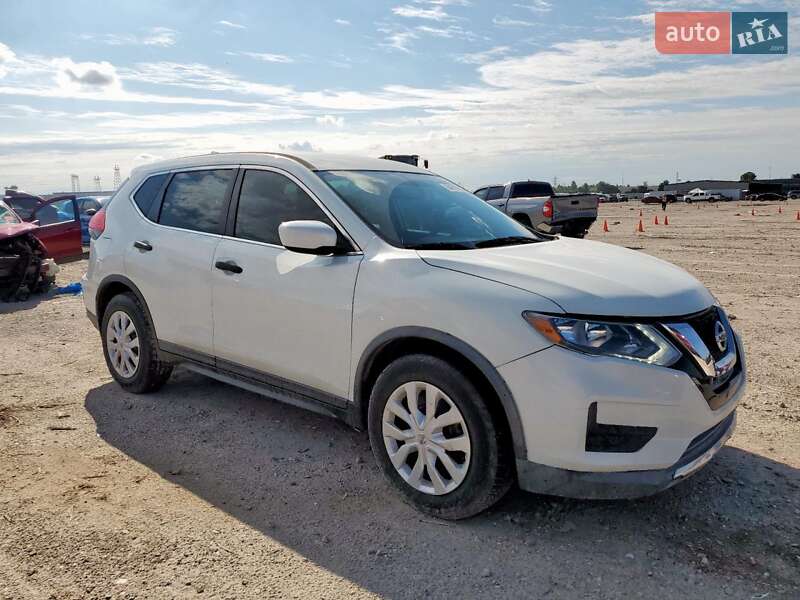 Внедорожник / Кроссовер Nissan Rogue 2017 в Киеве