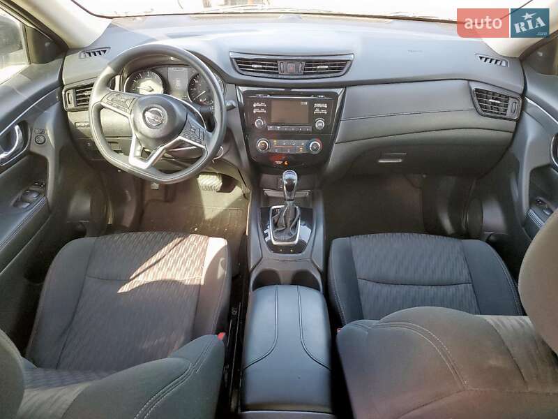 Внедорожник / Кроссовер Nissan Rogue 2017 в Киеве