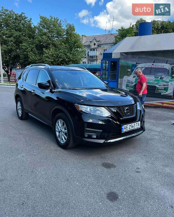 Внедорожник / Кроссовер Nissan Rogue 2019 в Львове