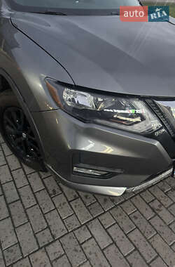 Внедорожник / Кроссовер Nissan Rogue 2018 в Луцке
