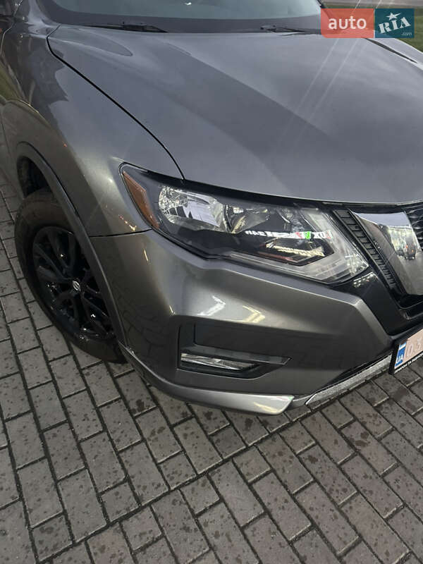 Позашляховик / Кросовер Nissan Rogue 2018 в Луцьку