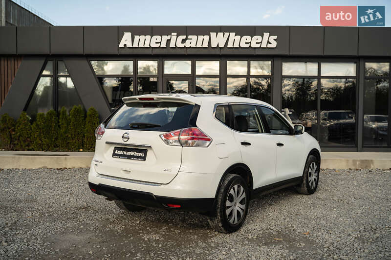 Позашляховик / Кросовер Nissan Rogue 2015 в Чернівцях