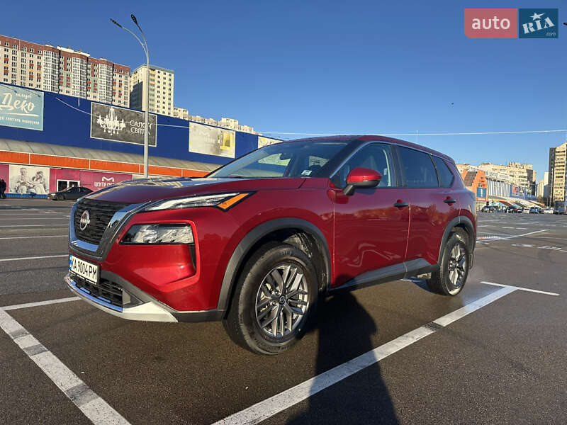 Внедорожник / Кроссовер Nissan Rogue 2021 в Киеве