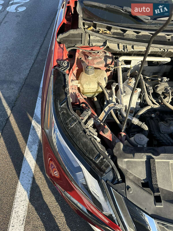 Внедорожник / Кроссовер Nissan Rogue 2021 в Киеве