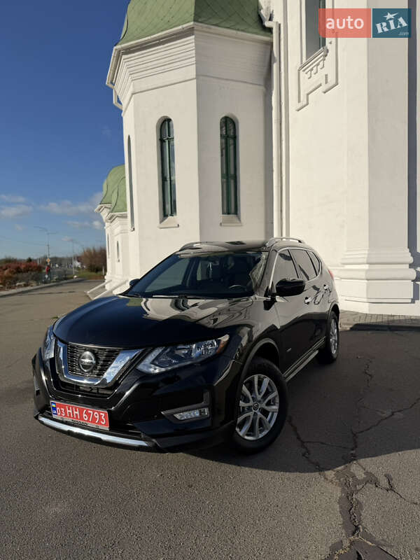 Внедорожник / Кроссовер Nissan Rogue 2018 в Киеве