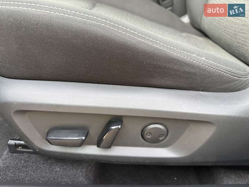 Внедорожник / Кроссовер Nissan Rogue 2021 в Киеве