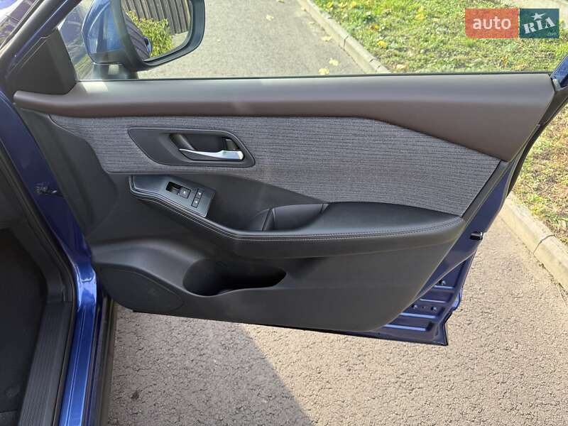 Внедорожник / Кроссовер Nissan Rogue 2021 в Киеве