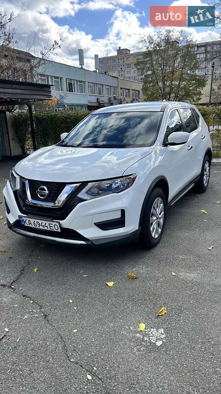Внедорожник / Кроссовер Nissan Rogue 2017 в Киеве фото 2 Внедорожник / Кроссовер Nissan Rogue 2017 в Киеве