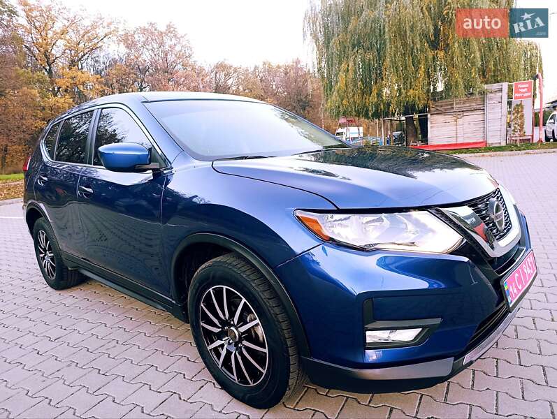 Внедорожник / Кроссовер Nissan Rogue 2018 в Виннице