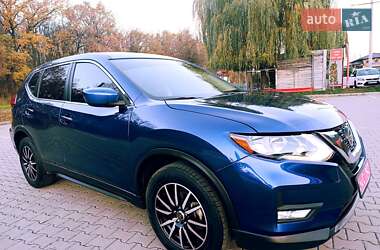 Внедорожник / Кроссовер Nissan Rogue 2018 в Виннице