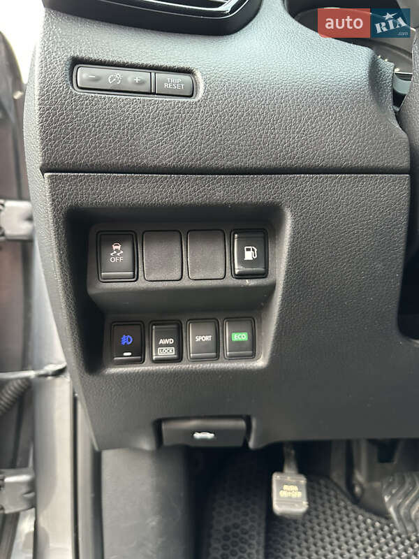 Позашляховик / Кросовер Nissan Rogue 2018 в Києві